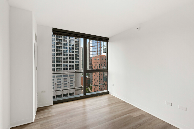 340 W Wolf Point Plz - Photo 7 of 13