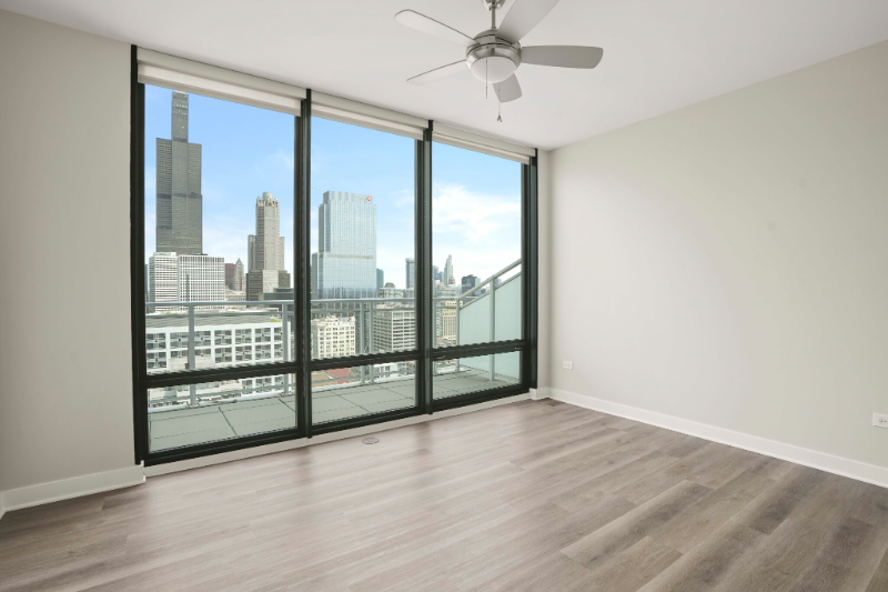 760 West Adams Street - Photo 3 of 16