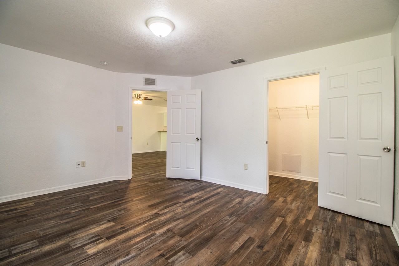 1600 E Hooker St - Photo 6 of 16