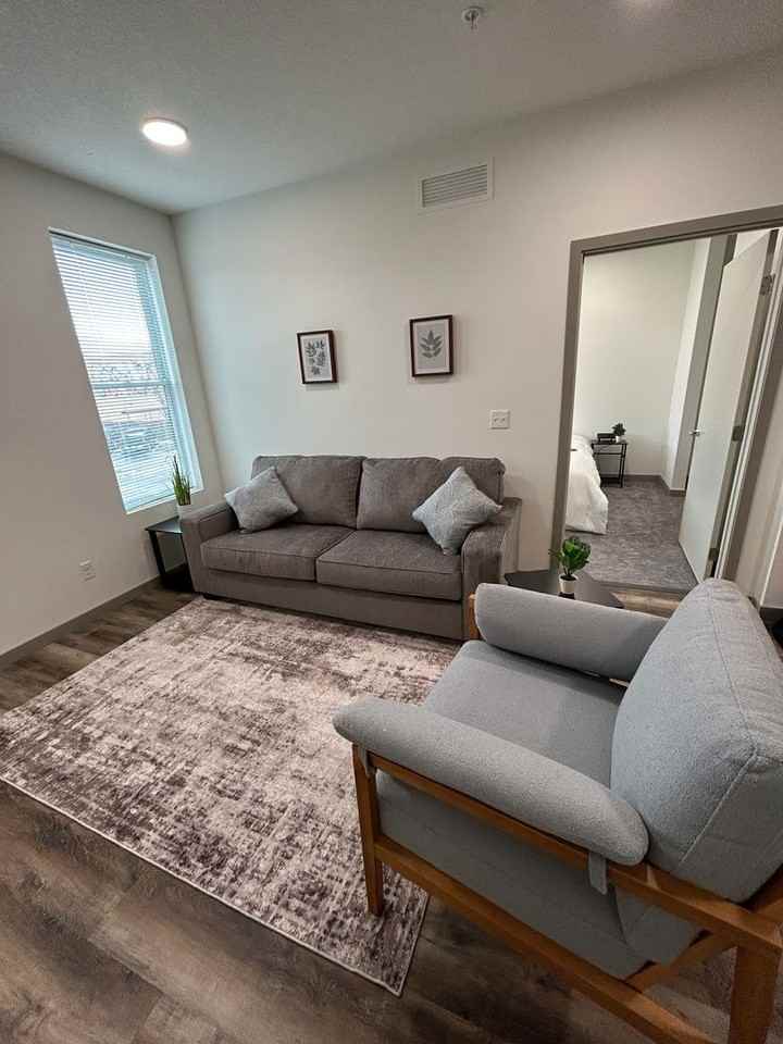 103 W Lyon St - Photo 4 of 8