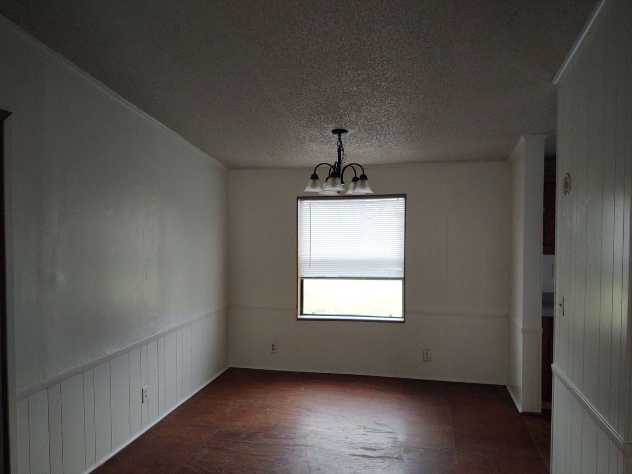 5600 S Interstate 35 - Photo 4 of 11