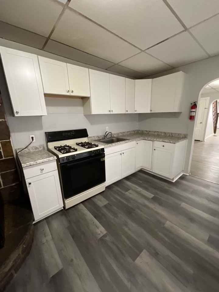 778 Schuylkill Ave - Photo 2 of 15