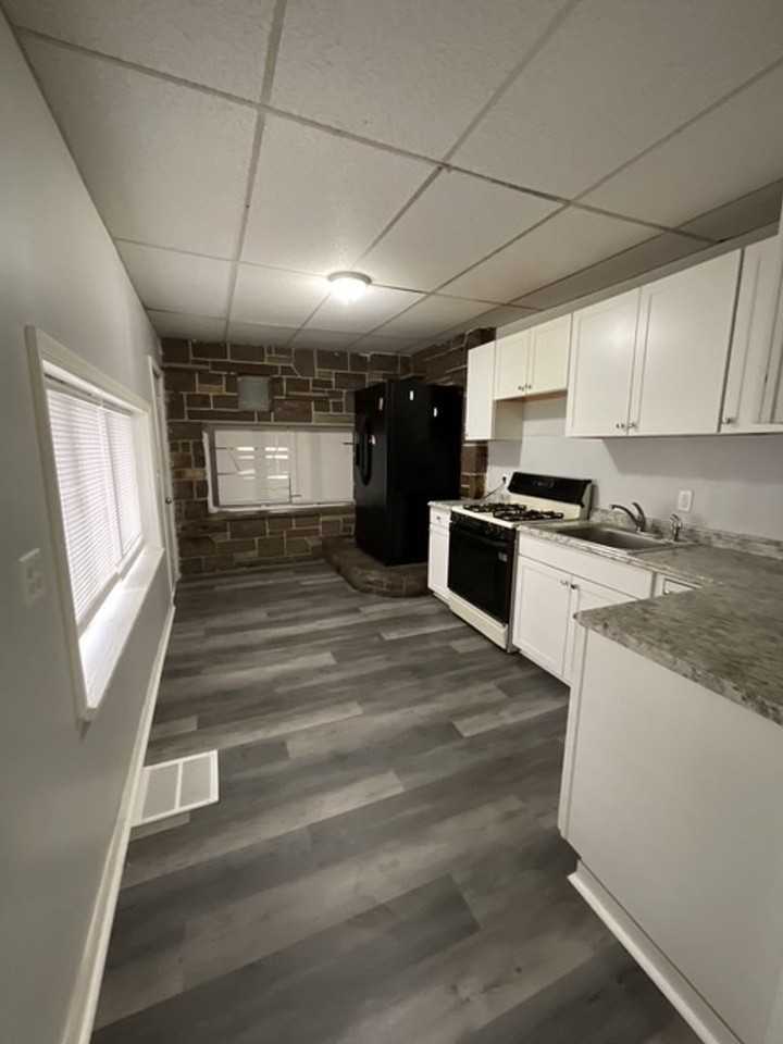 778 Schuylkill Ave - Photo 3 of 15