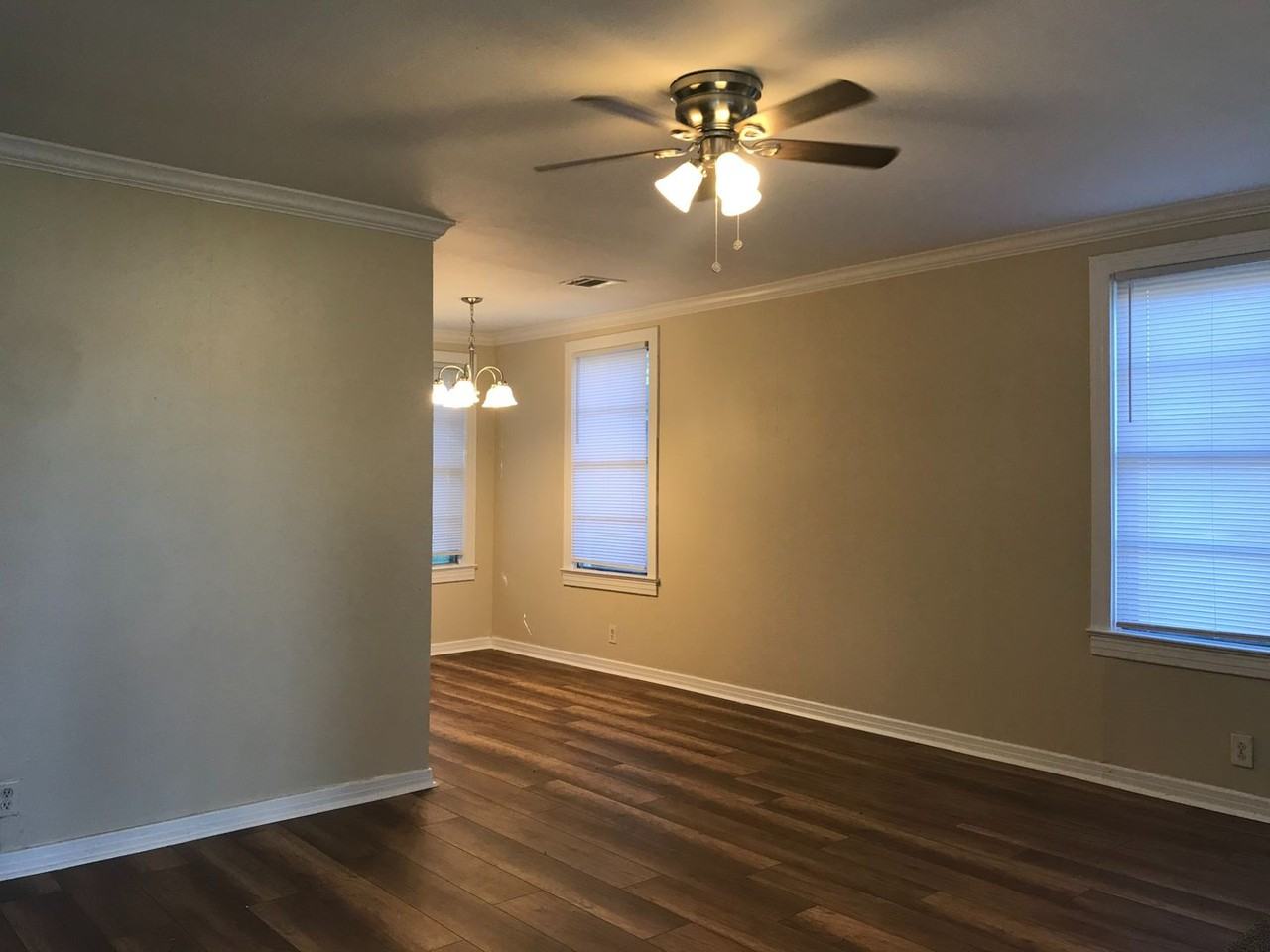 2334 Julia St - Photo 2 of 8