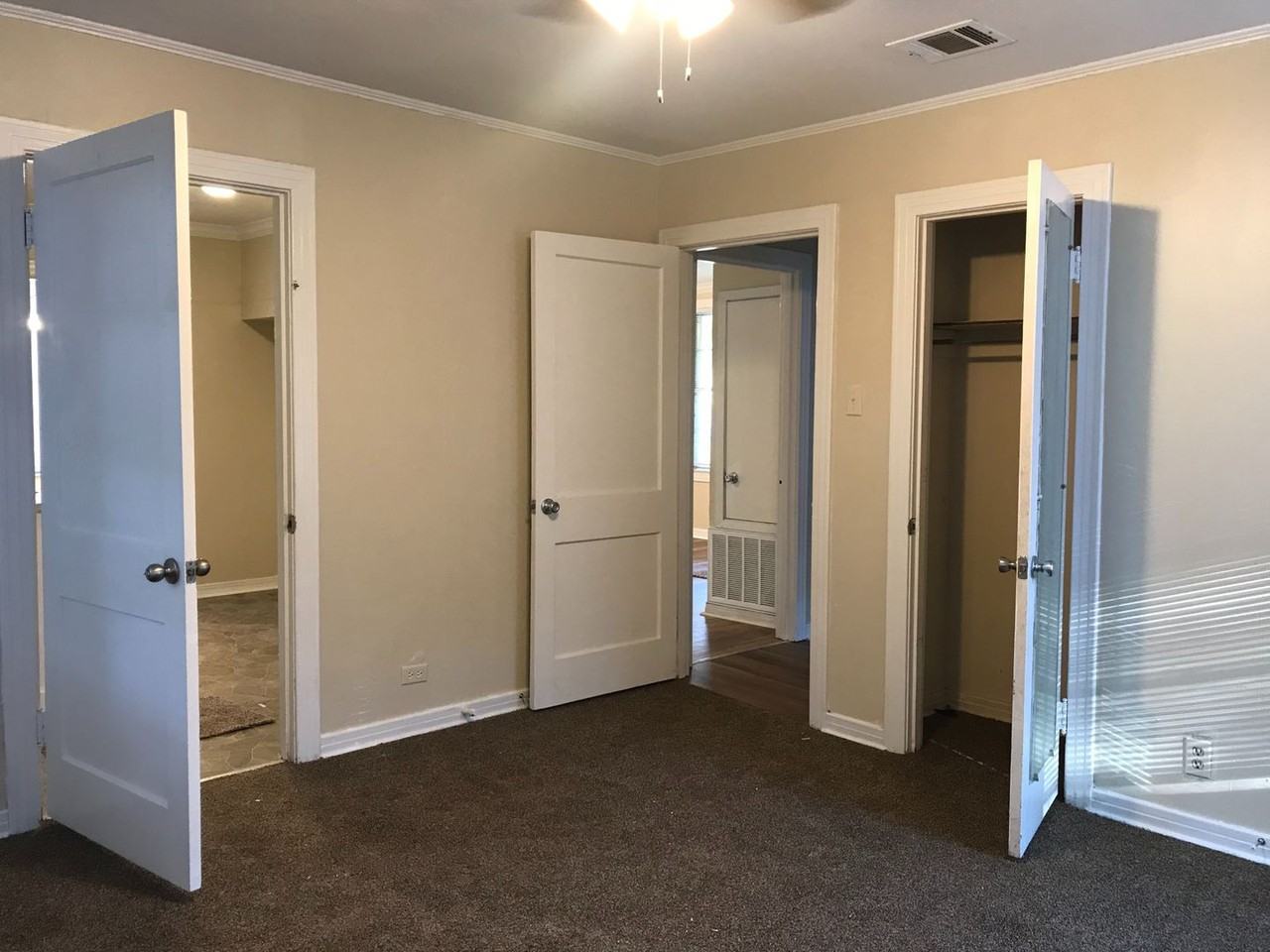 2334 Julia St - Photo 6 of 8