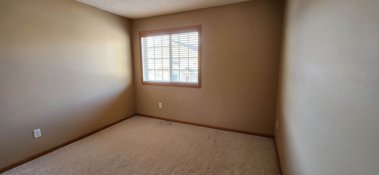 2842 Agate Pl Nw - Photo 2 of 16