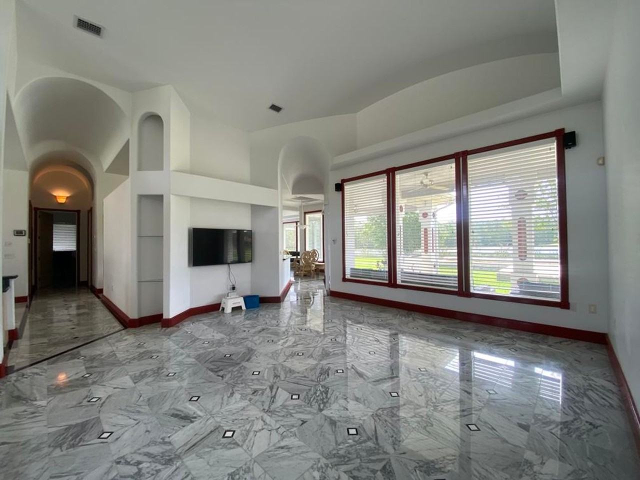 108 Paradise Valley Ct - Photo 6 of 34