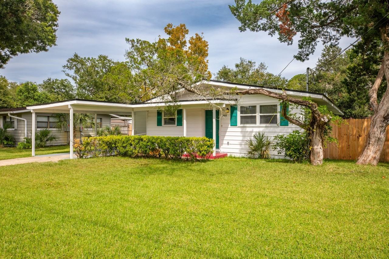 3805 Anvers Blvd - Photo 2 of 20