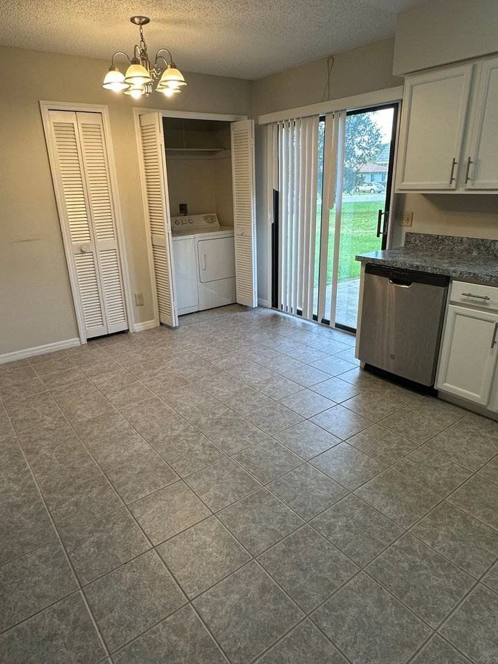 111 Louisiana Ave - Photo 6 of 12