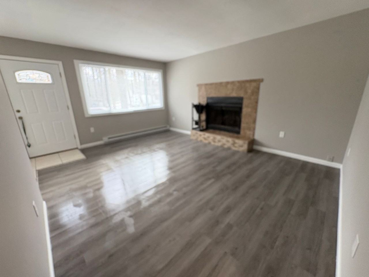 810 Trafalgar Rd - Photo 3 of 9