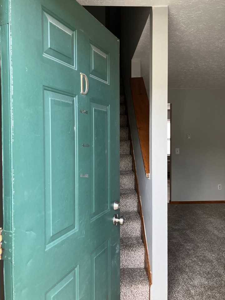 1210 Todd Ln Apt D - Photo 3 of 16