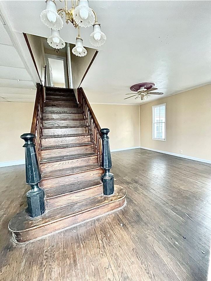 239 E High St - Photo 2 of 15