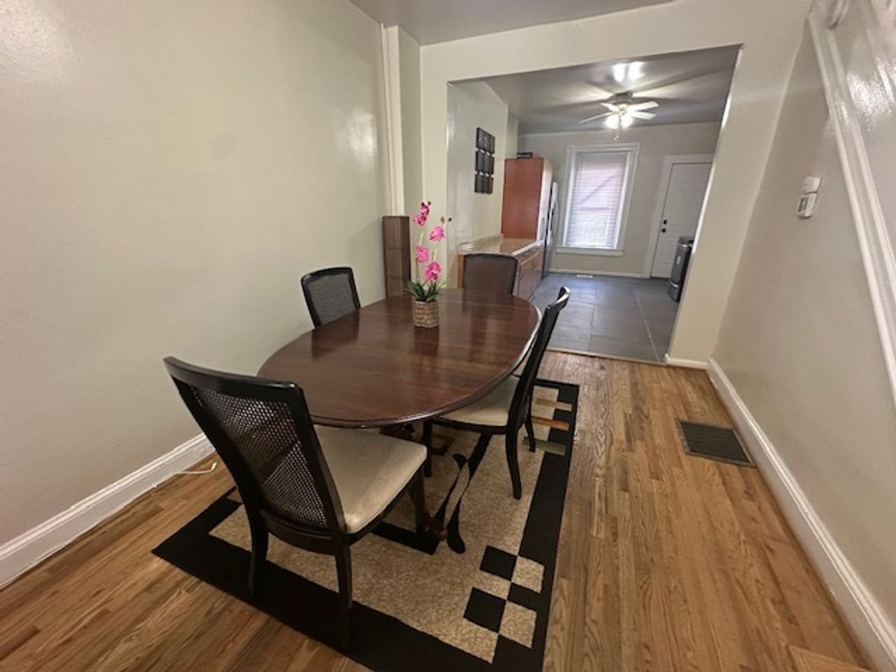 2828 E Madison St - Photo 3 of 16