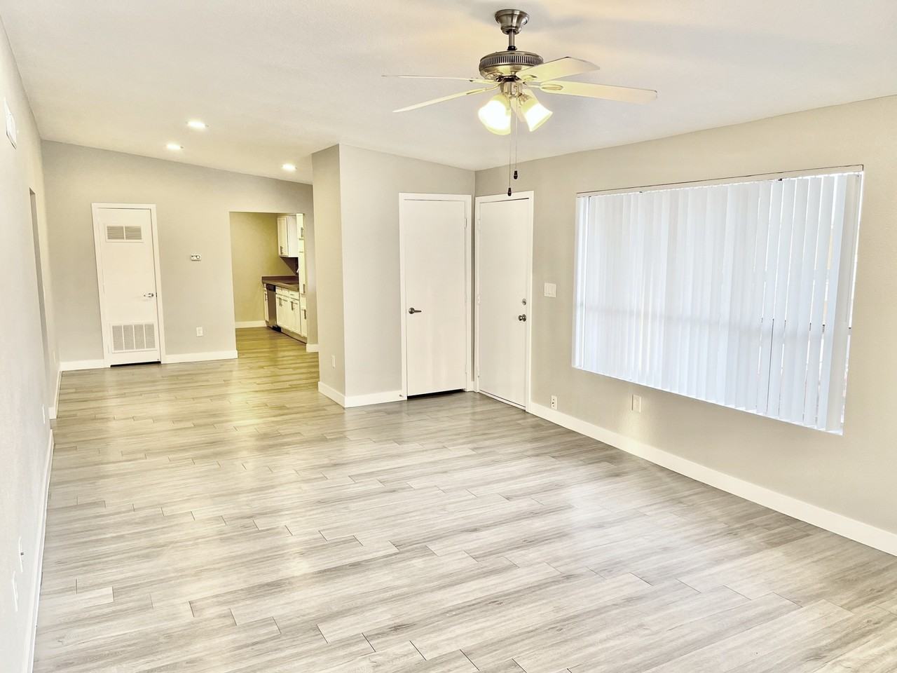 6542 N 17th Ave #16 - Photo 3 of 36