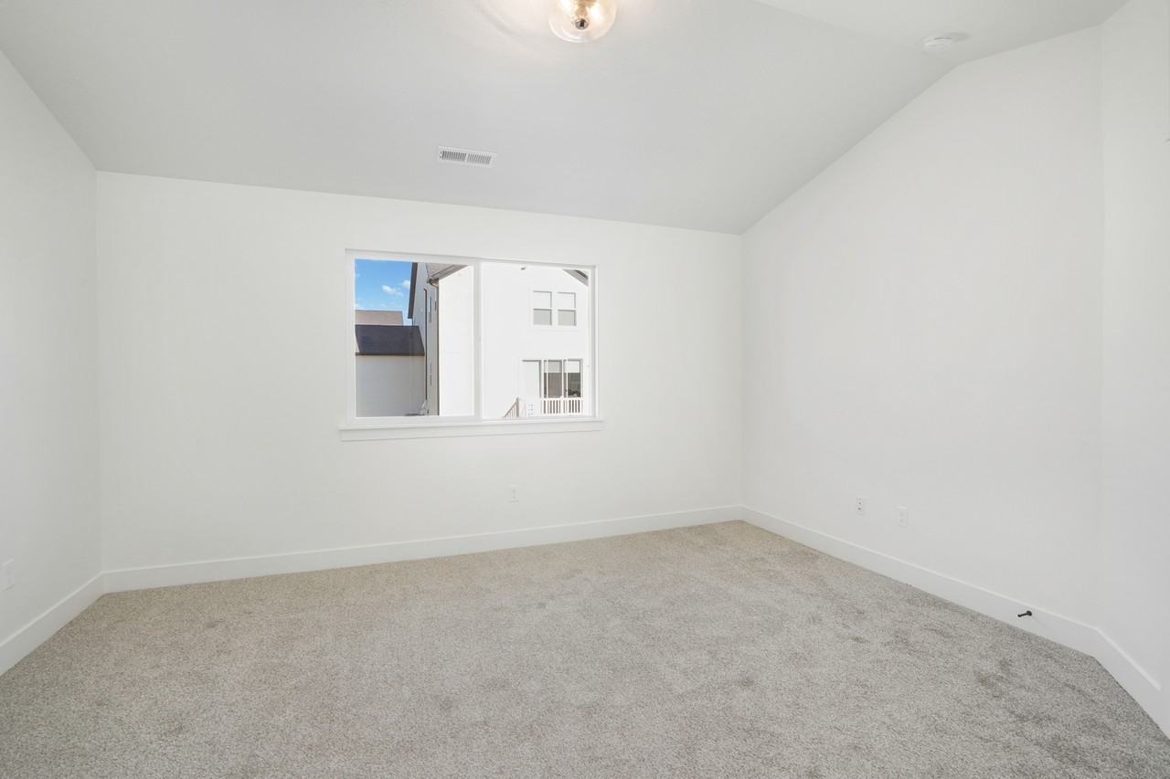 1298 N Sage Dr - Photo 3 of 18