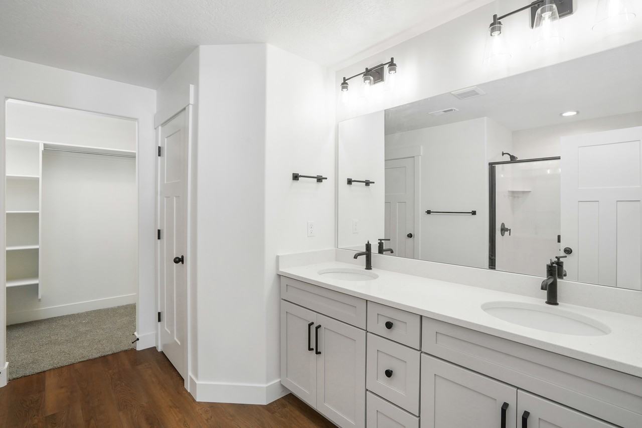 1298 N Sage Dr - Photo 4 of 18