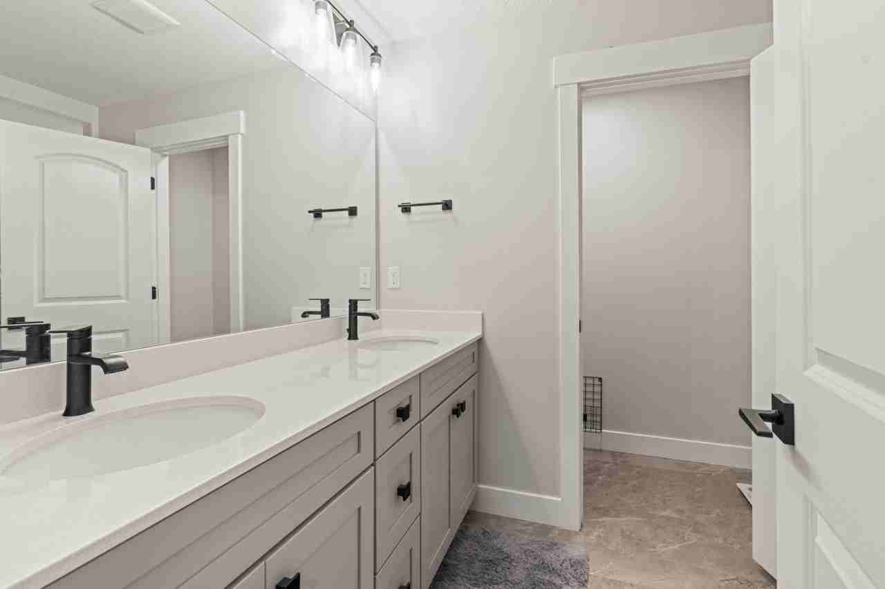 2081 N 4100 W - Photo 2 of 23