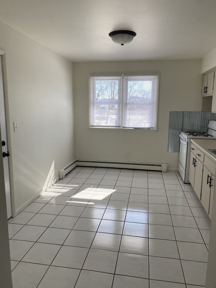 24115 W Hazelcrest Dr #200 - Photo 2 of 13