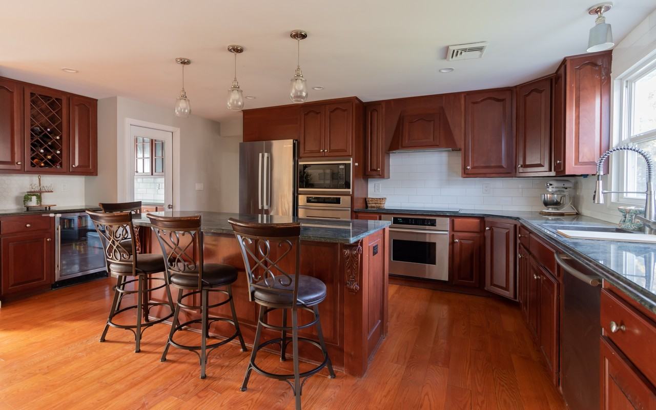 8 Catherine Ln #NA - Photo 3 of 20