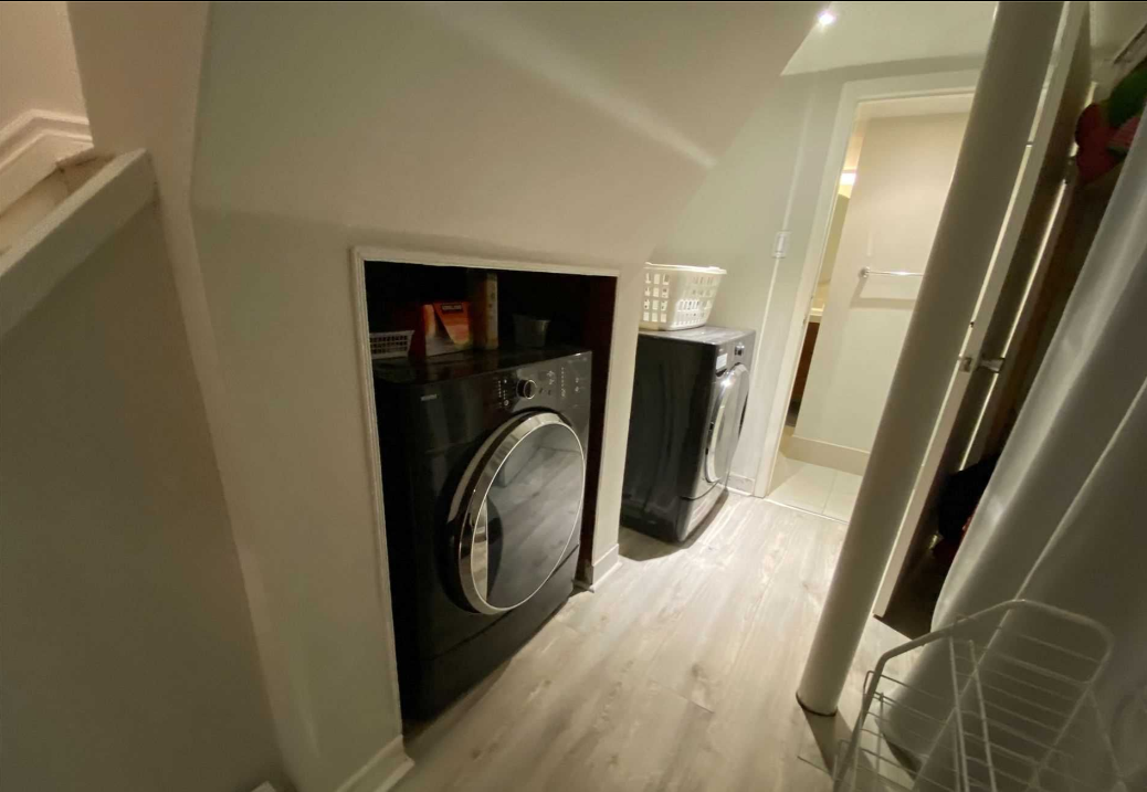 17 Glebe Road East - Photo 2 of 5