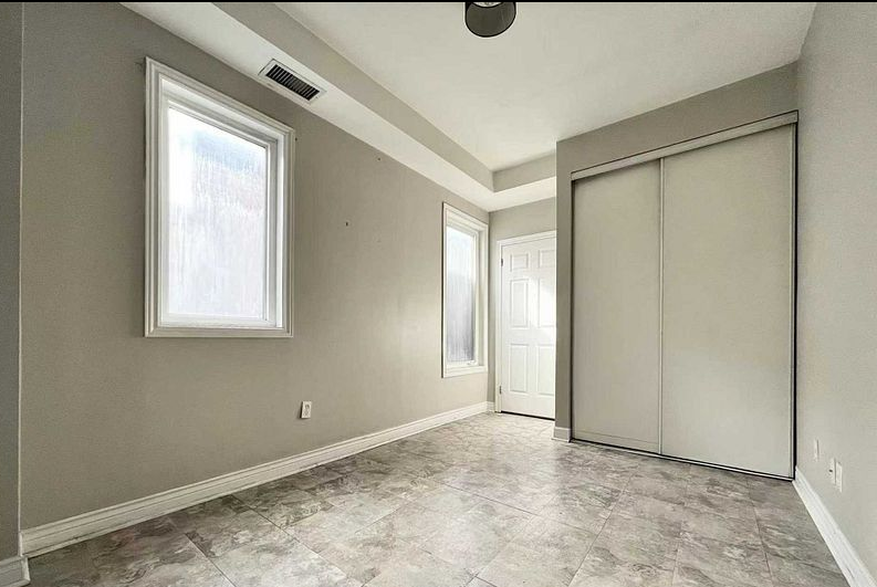 2475 Yonge Street #3 - Photo 3 of 3