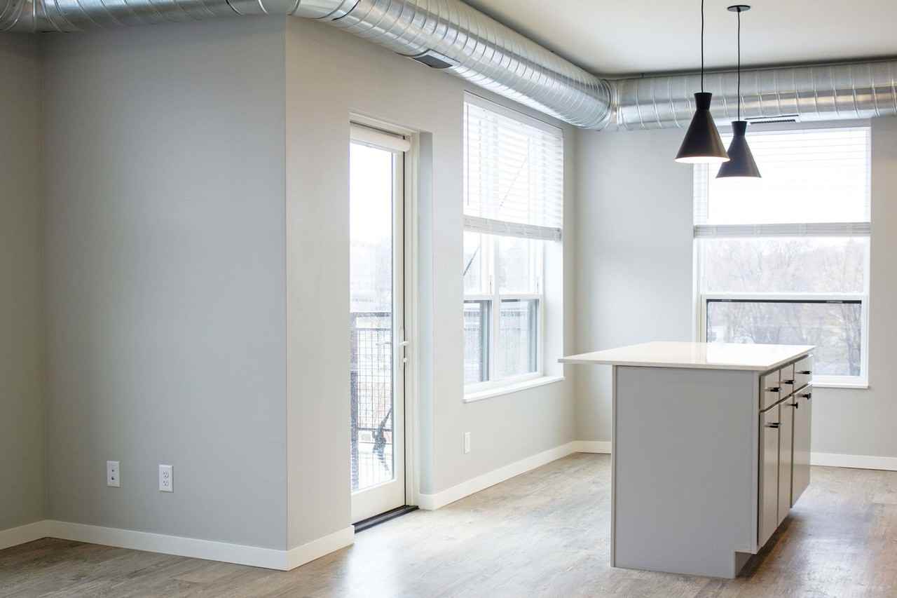 DECO Apartments - Photo 4 of 50