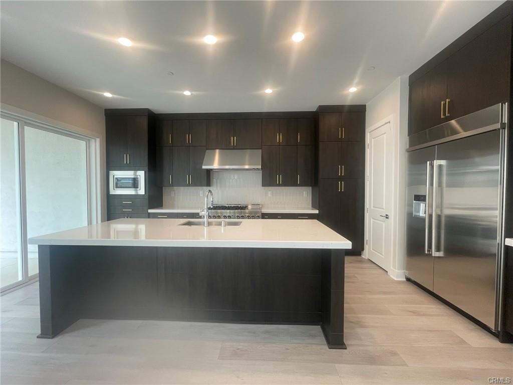 110 Walworth - Photo 3 of 8