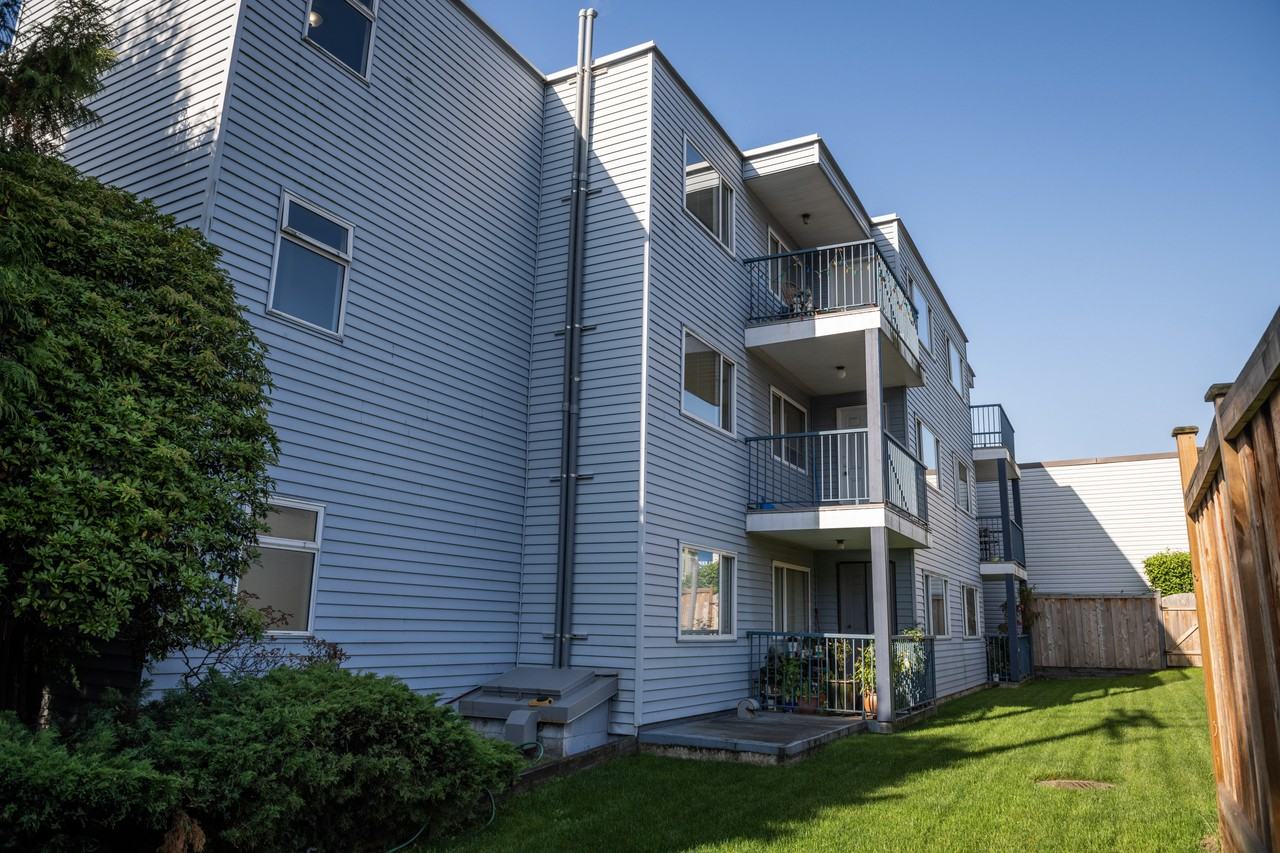 95 Saint Andrews Avenue - Photo 2 of 5