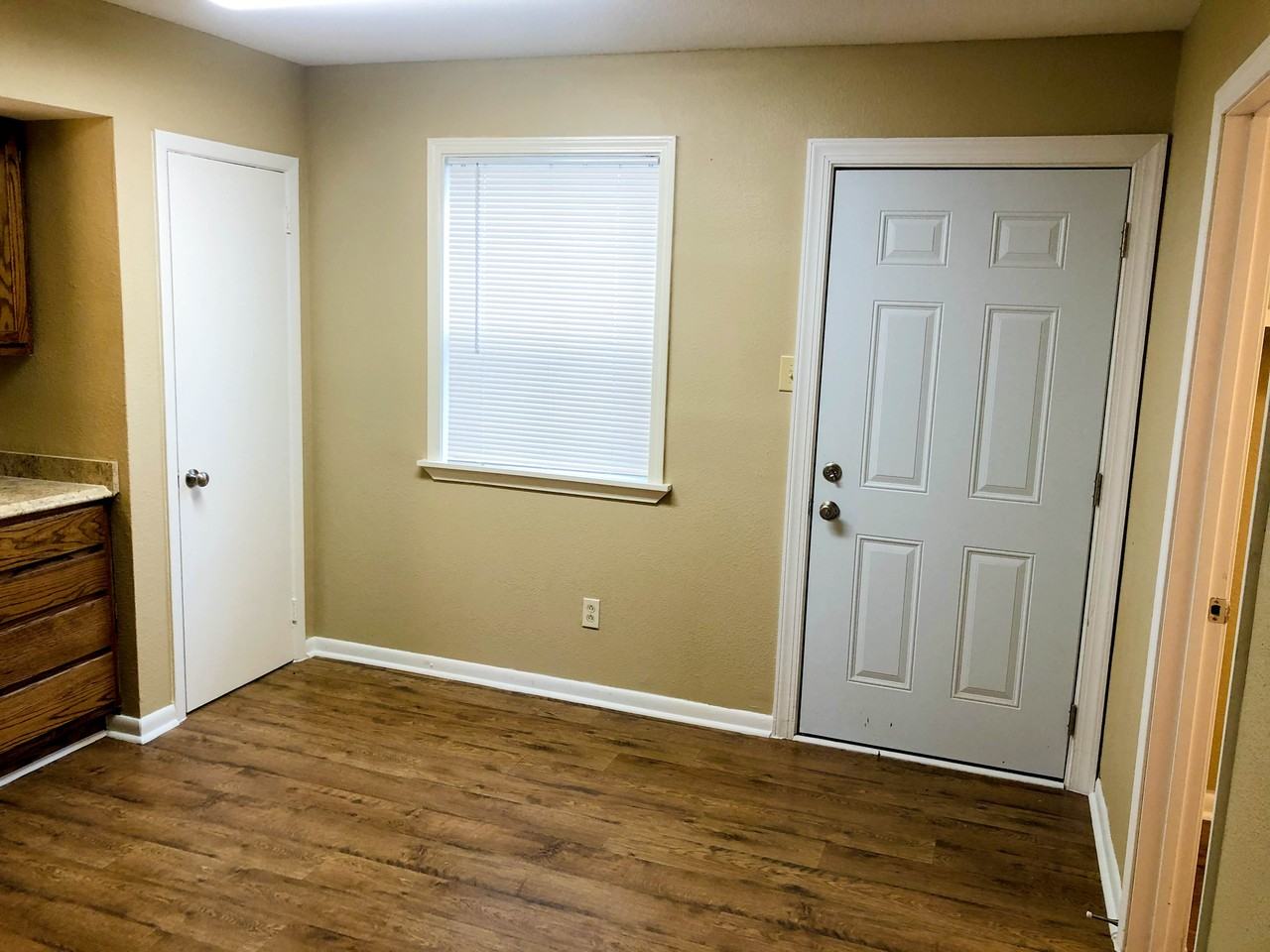 9405 Lew Circle #A - Photo 5 of 21