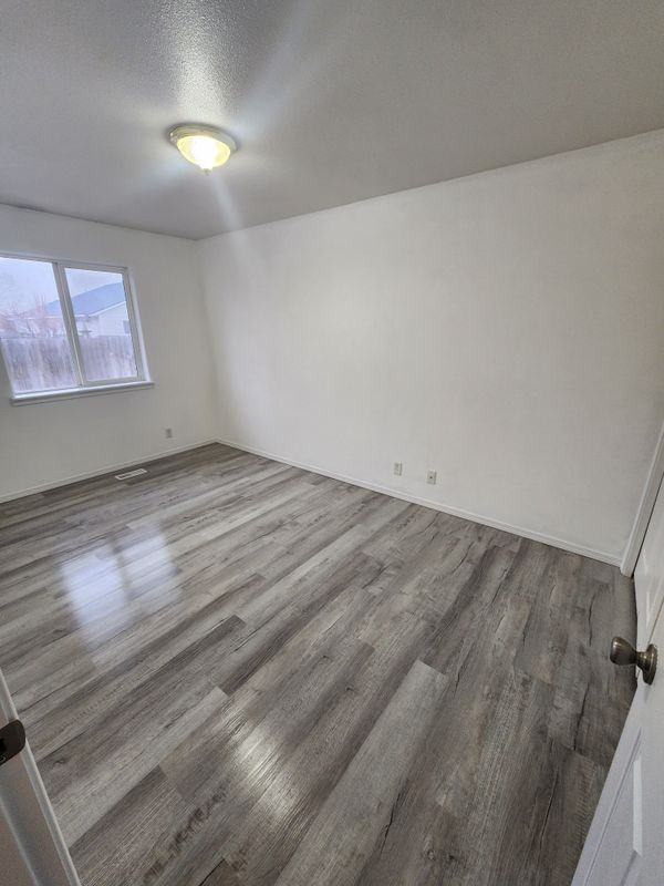 171 Ne Narrows St - Photo 2 of 13