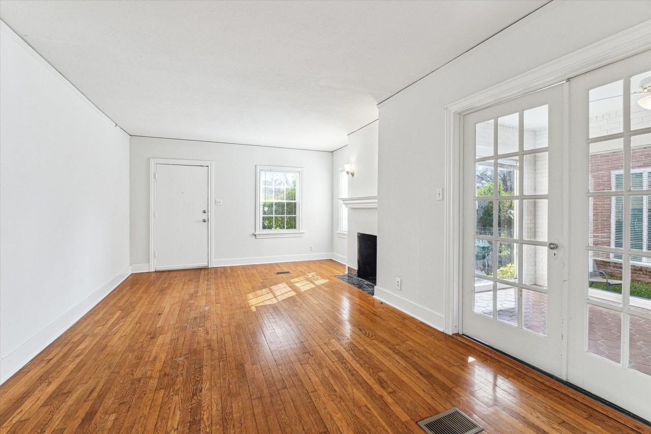 422 Lovett Blvd - Photo 2 of 14