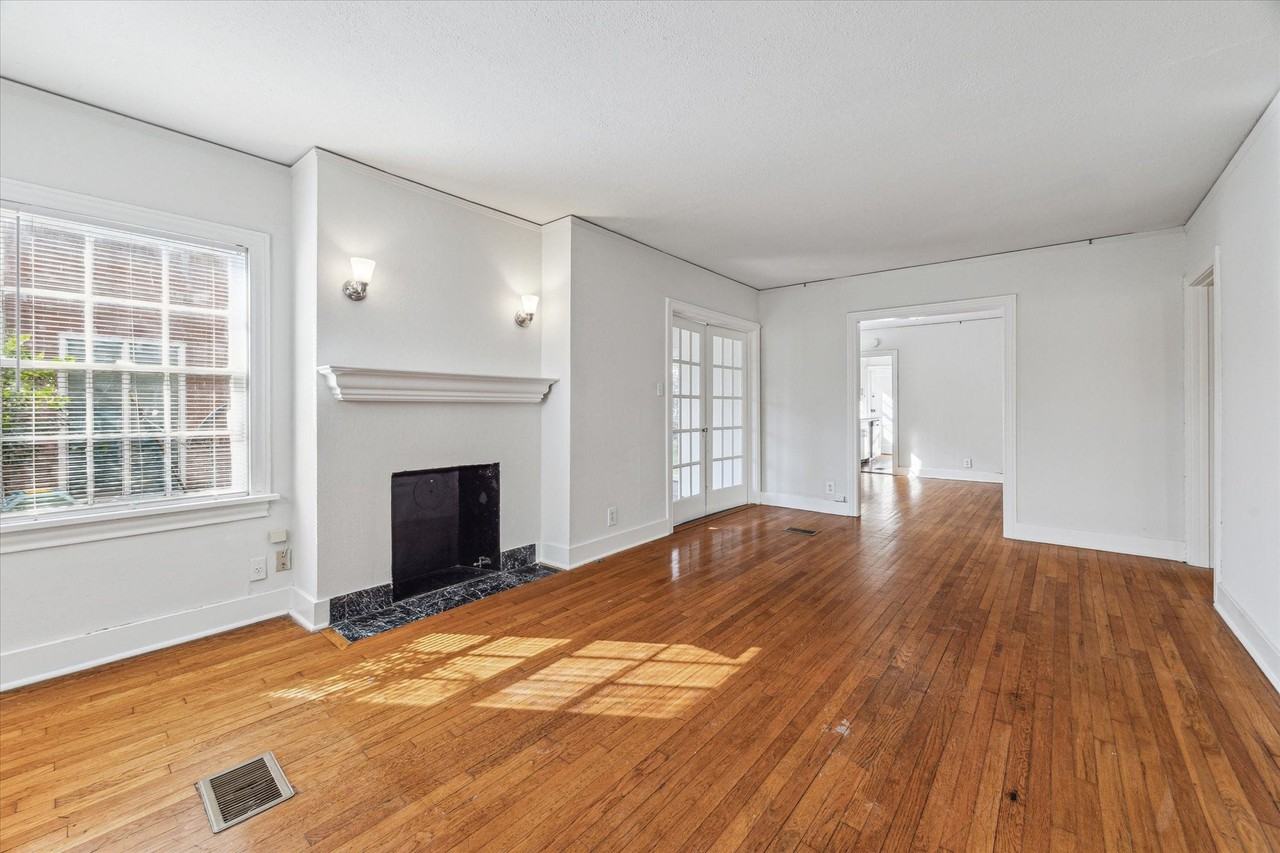 422 Lovett Blvd - Photo 3 of 14