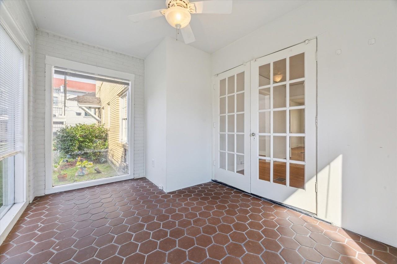 422 Lovett Blvd - Photo 6 of 14