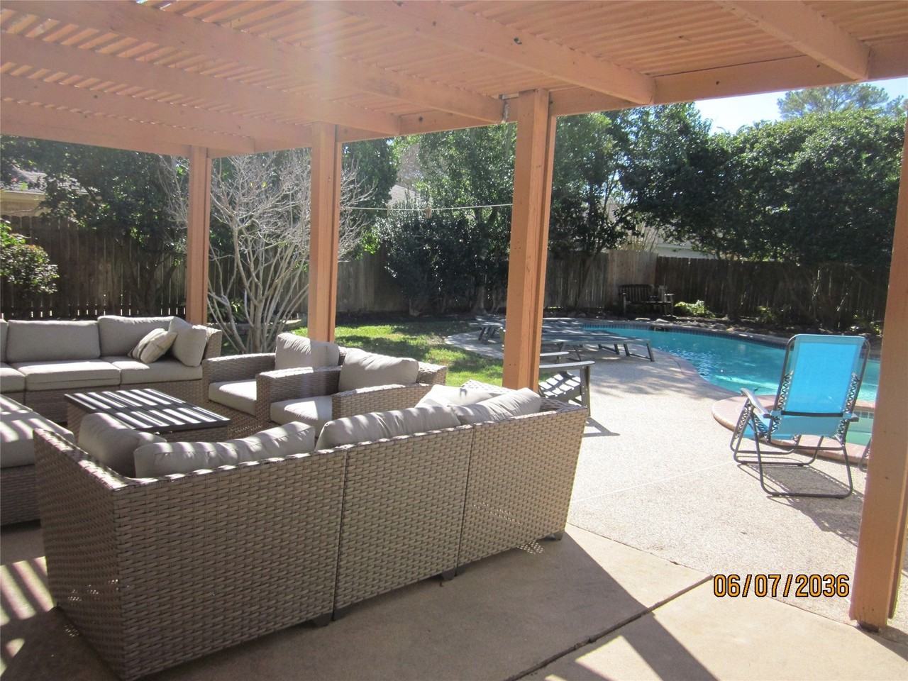 7710 Creek Glen Dr - Photo 4 of 31