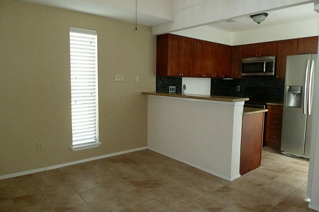 3272 Windchase Blvd - Photo 3 of 20