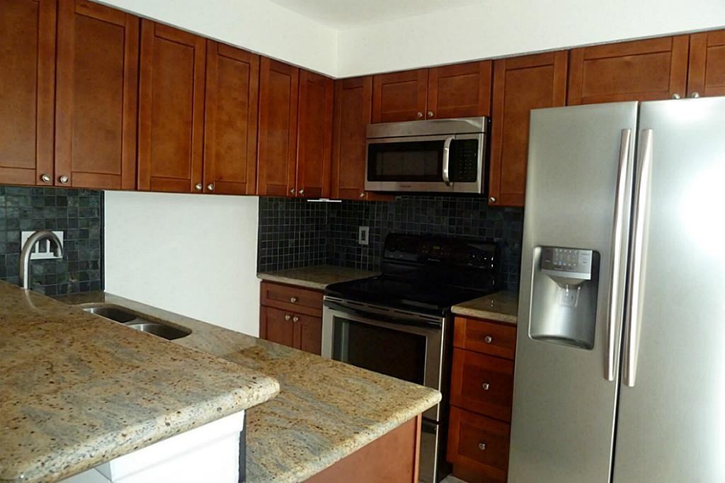 3272 Windchase Blvd - Photo 4 of 20