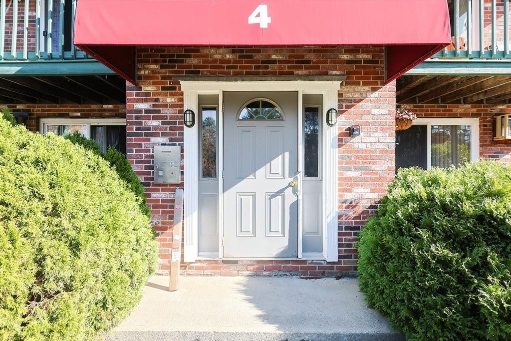 75 Huntoon Memorial Hwy - Photo 3 of 25