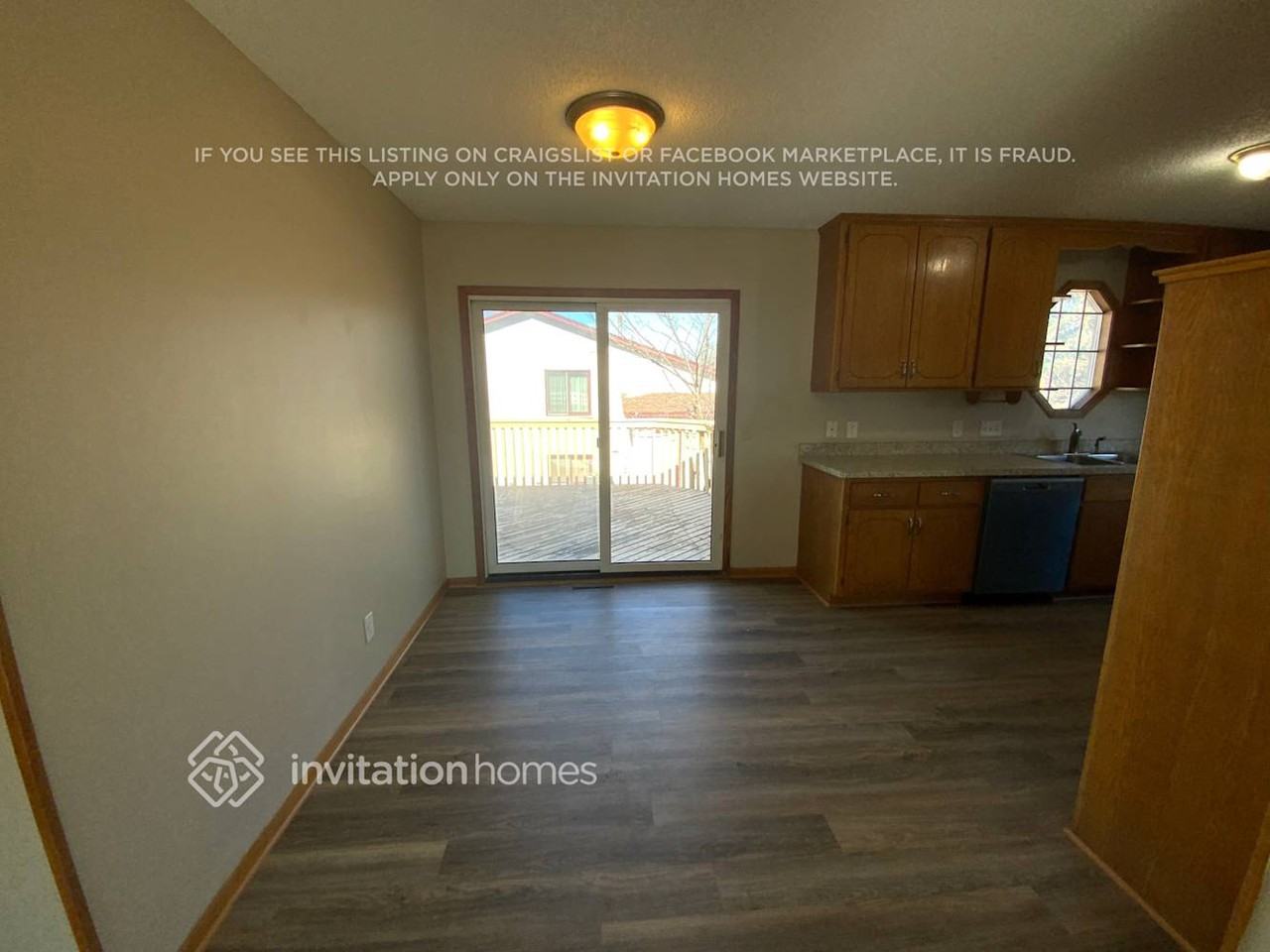 11927 Kentucky Ave N - Photo 2 of 24
