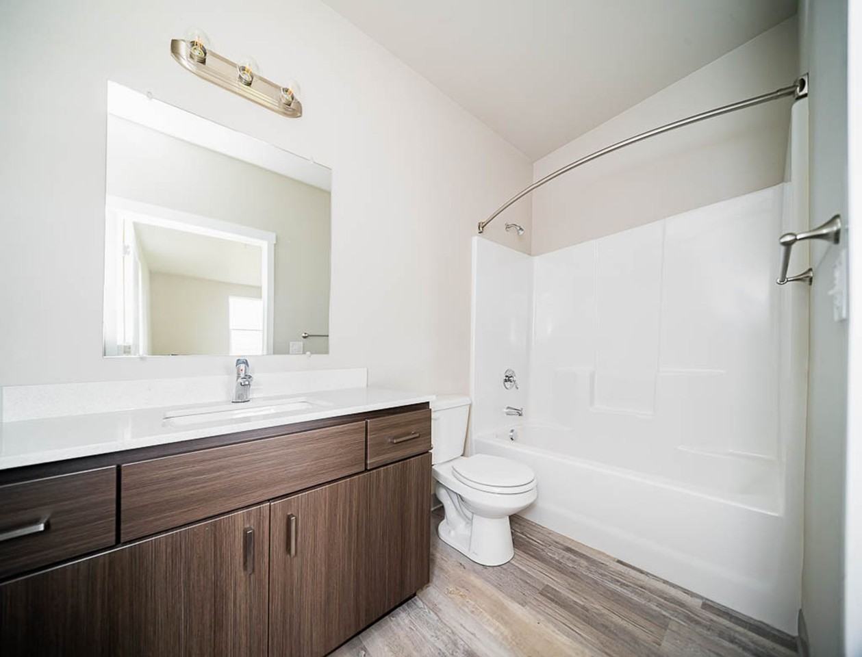 169-Franklin Commons - Photo 7 of 50