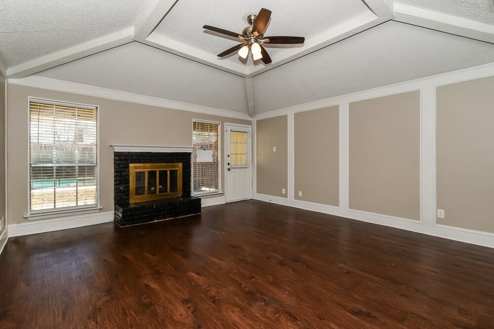 522 Pebblecreek Dr - Photo 3 of 16
