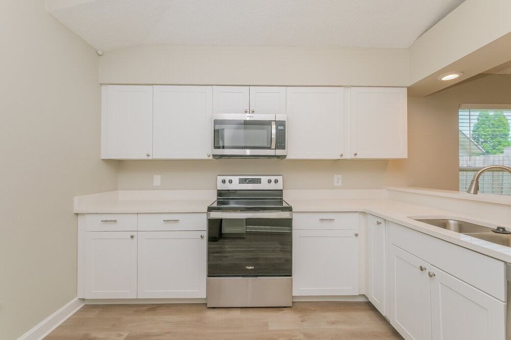 10243 Allenwood Dr - Photo 6 of 16