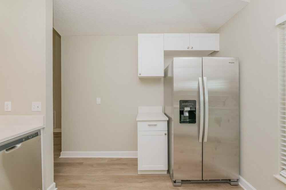 10243 Allenwood Dr - Photo 7 of 16