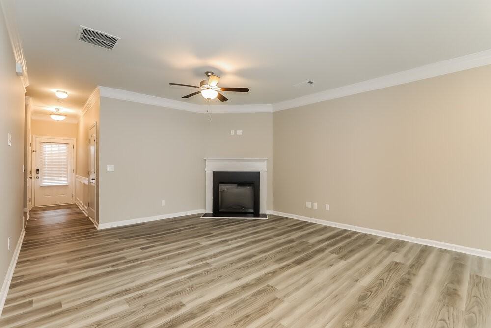 247 Turtle Creek Dr - Photo 4 of 17