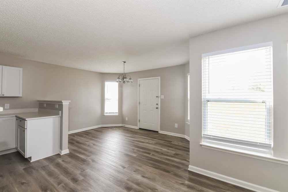 5978 N Rockingham Ln - Photo 6 of 17