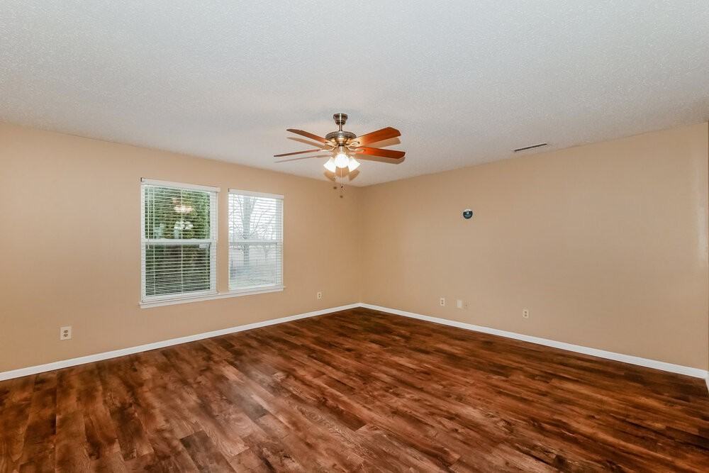 6639 W Philadelphia Dr - Photo 5 of 23