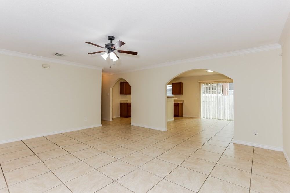 7824 Whitney Ln - Photo 4 of 16