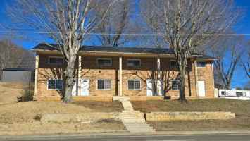 featured image of 454 N Central Ave #3