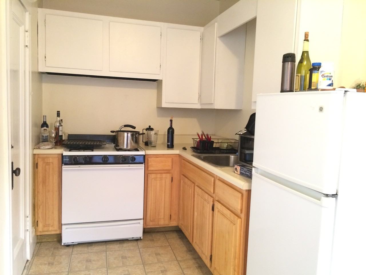 1610- Cambridge Realty, LLC - Photo 5 of 8