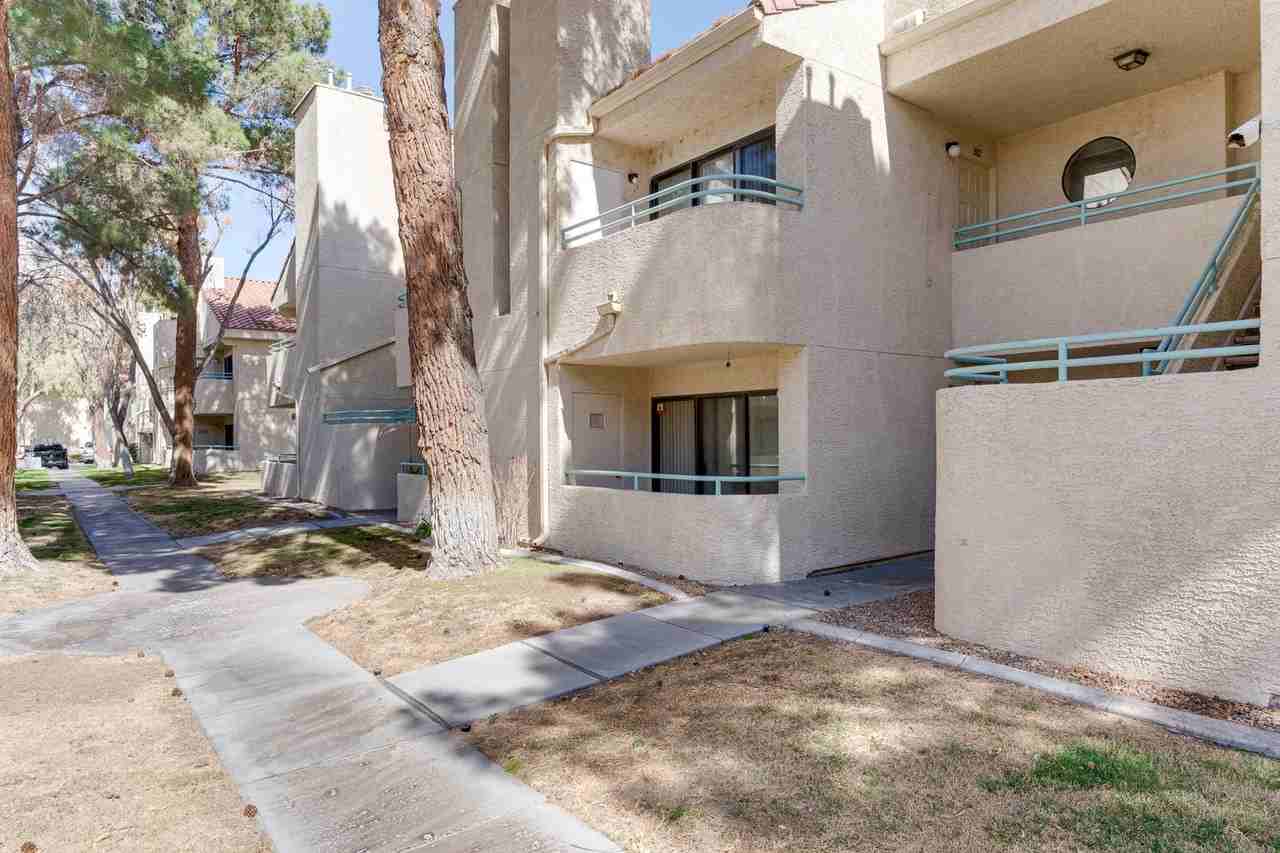 830 N Sloan Ln #202 - Photo 4 of 18