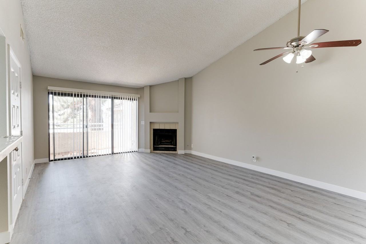 830 N Sloan Ln #202 - Photo 6 of 18